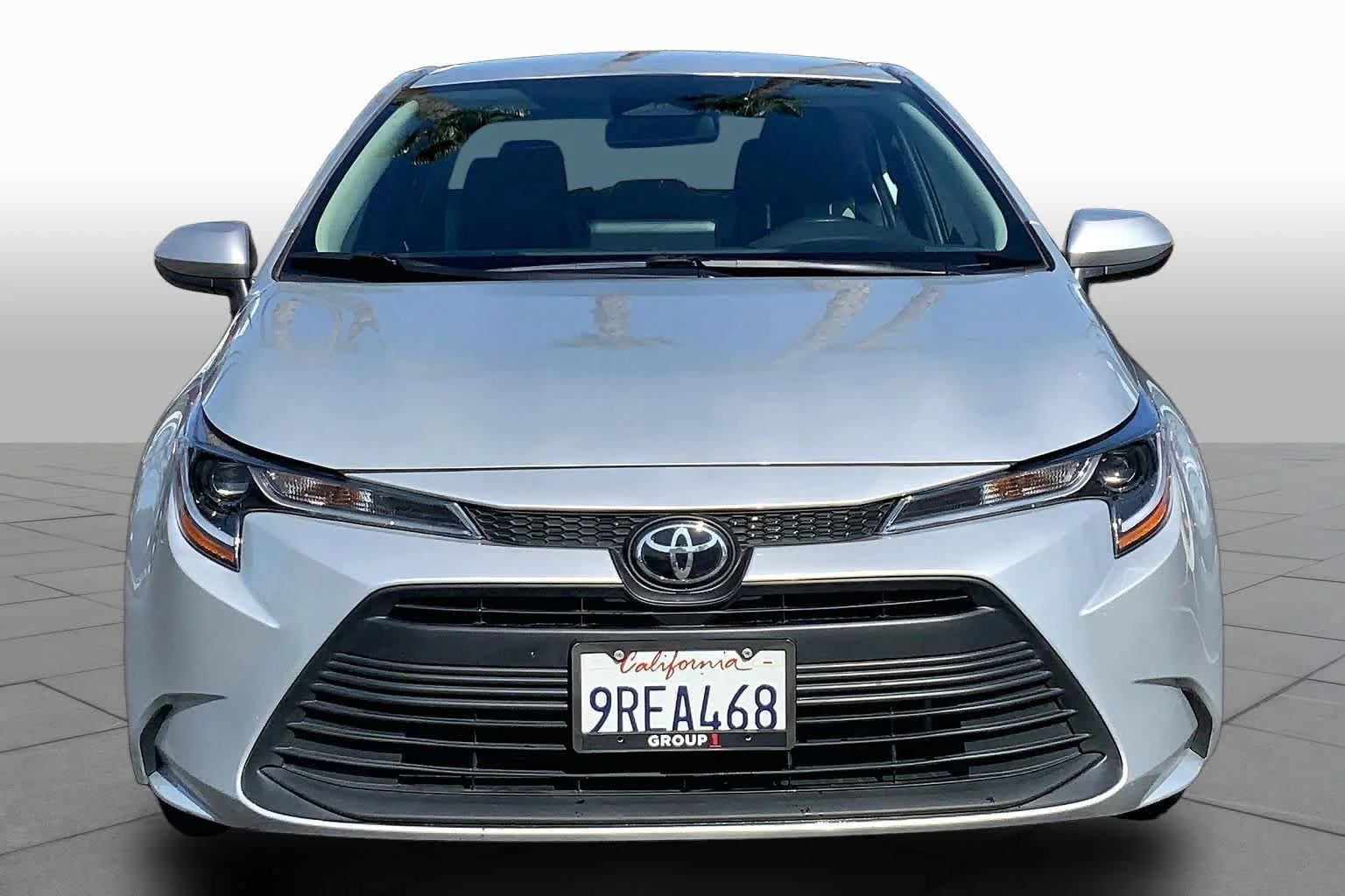 Certified Used 2025 Classic Silver Metallic Toyota LE image 3