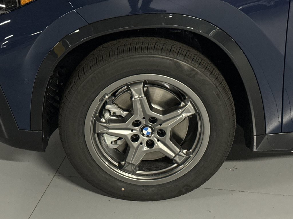 New 2027 Blue BMW xDrive28i image 10