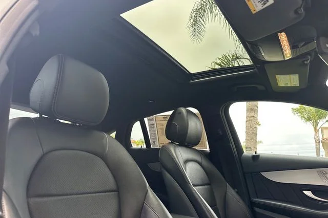 Used 2021  Mercedes-Benz GLC 300 Coupe image 15