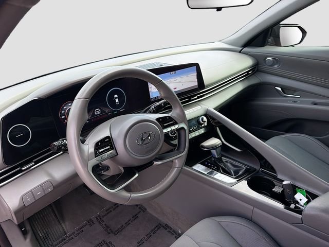 Used 2023 Red Hyundai SEL image 9