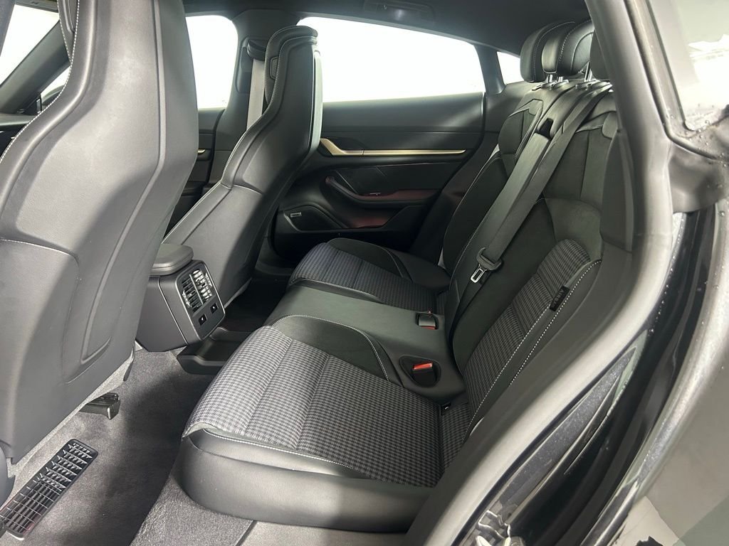 2025 Porsche Taycan S - Photo 22