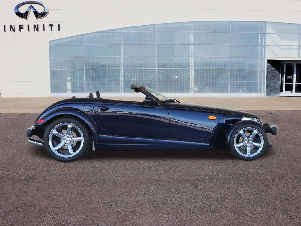Used 2001 Blue Chrysler Base image 38