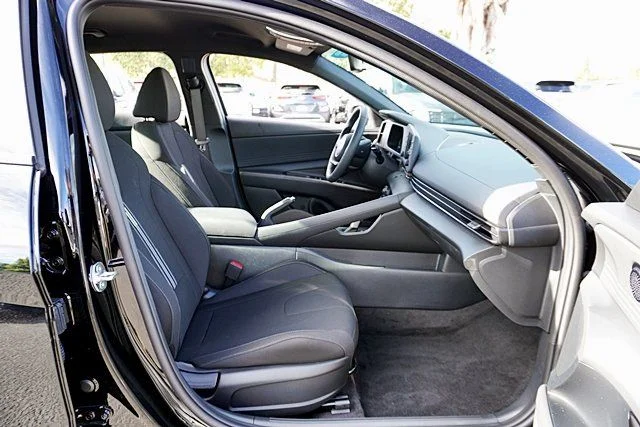 Used 2026 Black Hyundai SEL Sport image 10