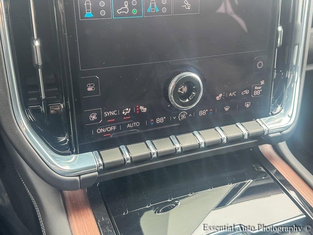 2025 GMC YUKON - Image 21