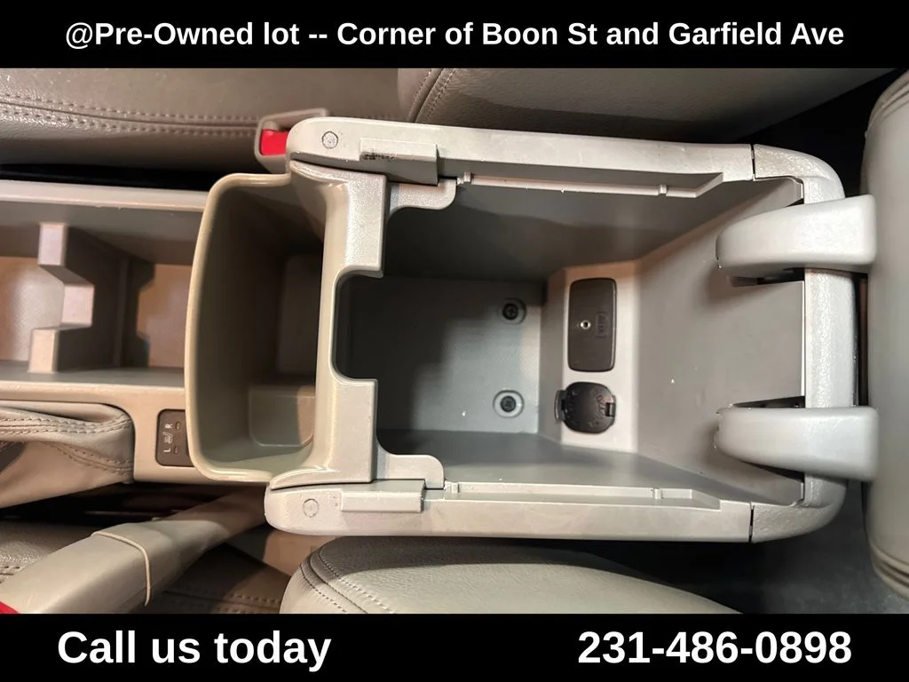 Used 2010 Silver Subaru 2.5X image 26