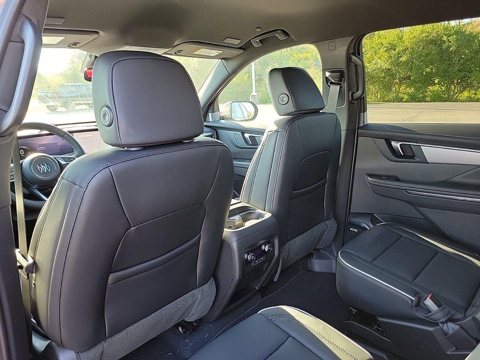 2026 Buick Enclave Preferred - Photo 13