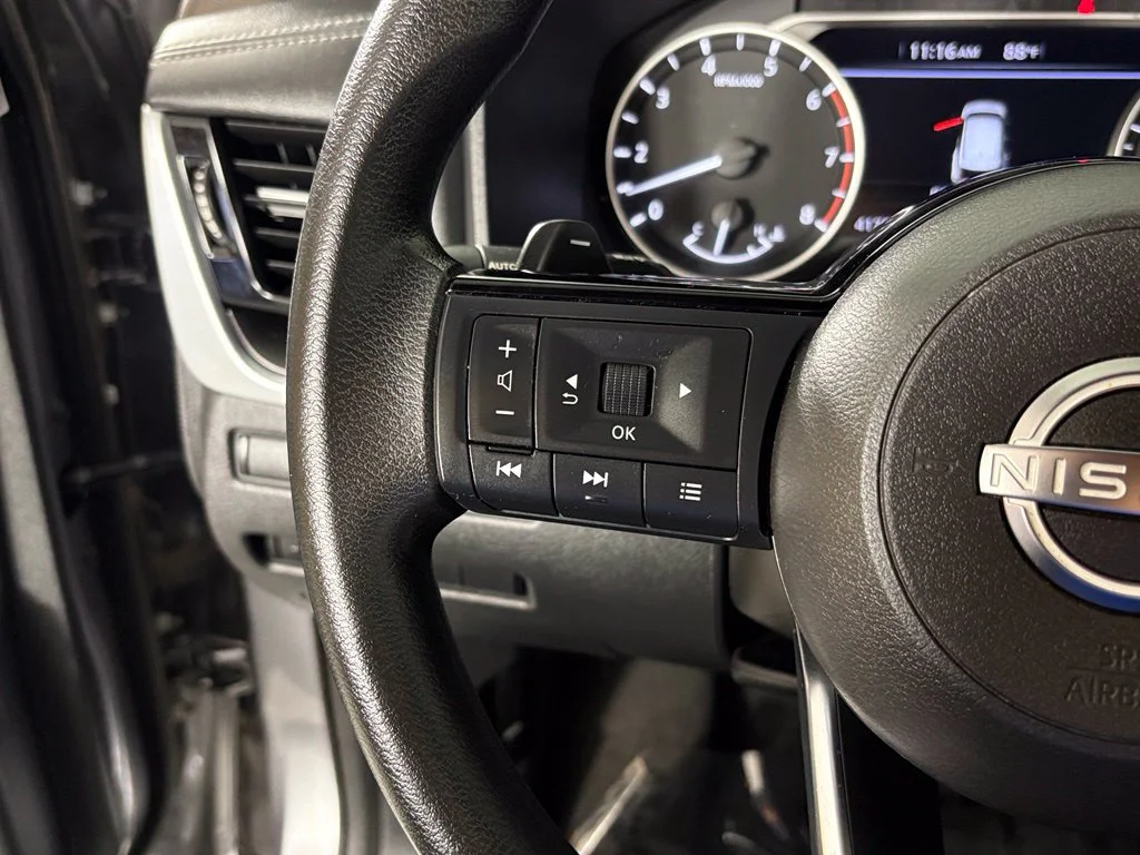 Used 2022 Gray Nissan SV image 20