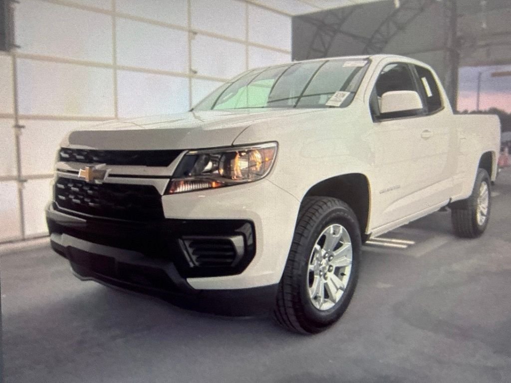 Used 2021 White Chevrolet LT image 2