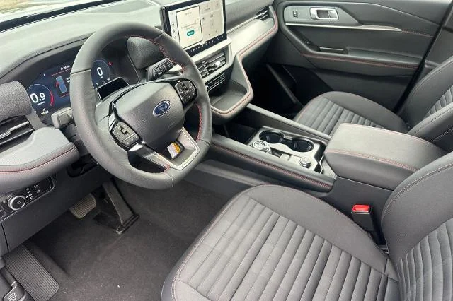 New 2026 Carbonized Gray Metallic Ford ST-Line image 32