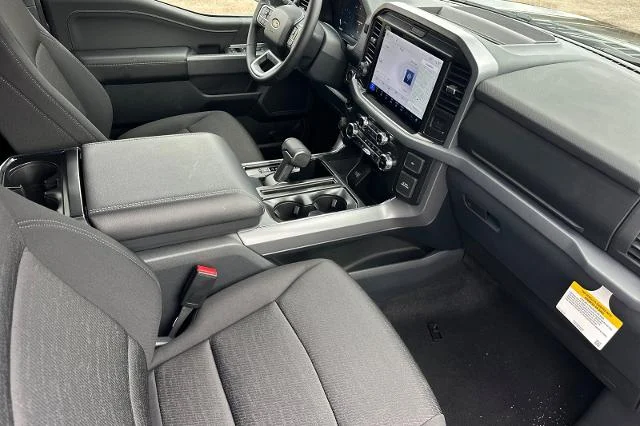 New 2026 Carbonized Gray Metallic Ford XLT image 34