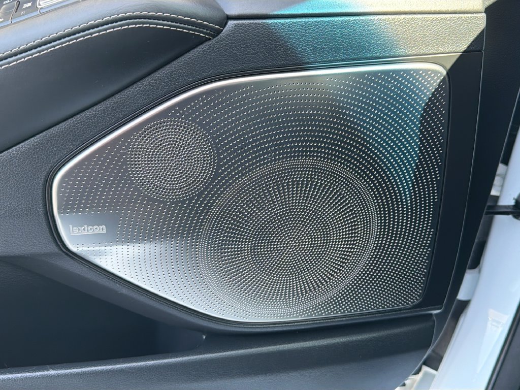 Used 2020 White Genesis 5.0 Ultimate image 33