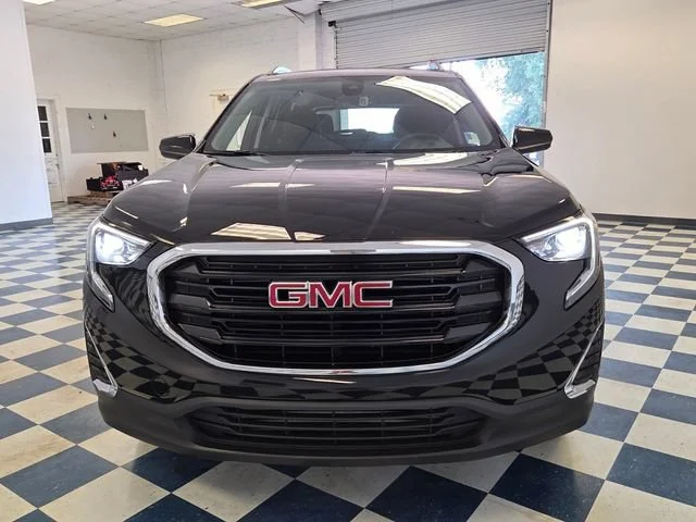 Used 2021 EBONY TWILIGHT METALLIC GMC SLE image 2