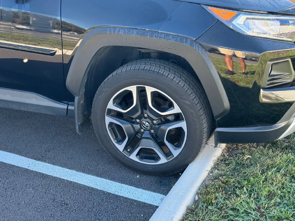 Used 2019 Black Toyota Adventure image 8