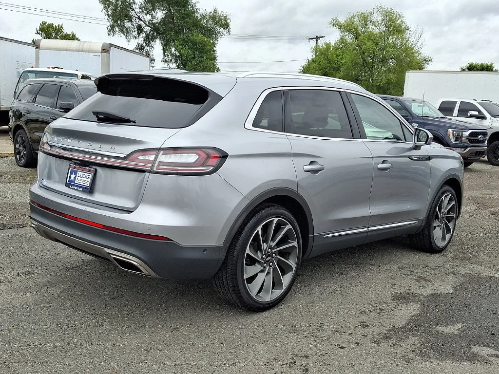 Used 2023 Silver Lincoln Reserve image 12