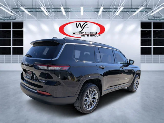 New 2027 Black Jeep Limited image 3