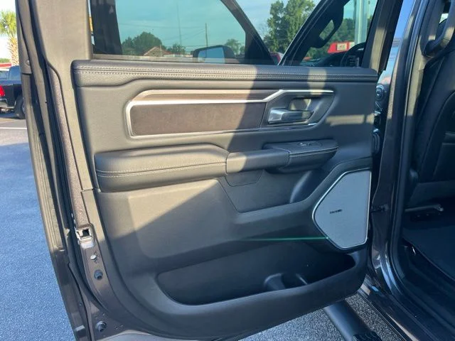 New 2026 Granite Crystal Metallic Clear-Coat Exterior Paint RAM Laramie image 10