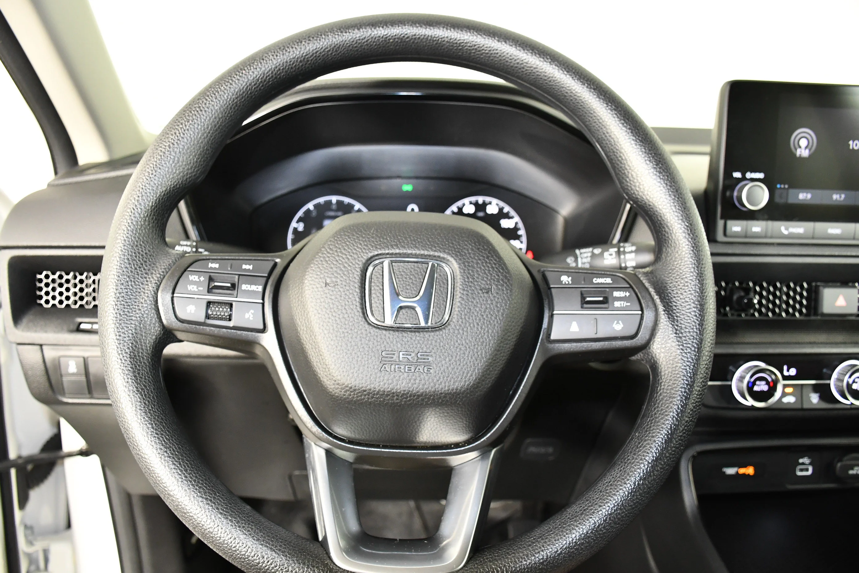 Certified Used 2025 Platinum White Pearl Honda LX image 19