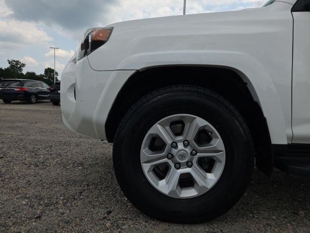 Used 2020 White Toyota SR5 Premium image 14