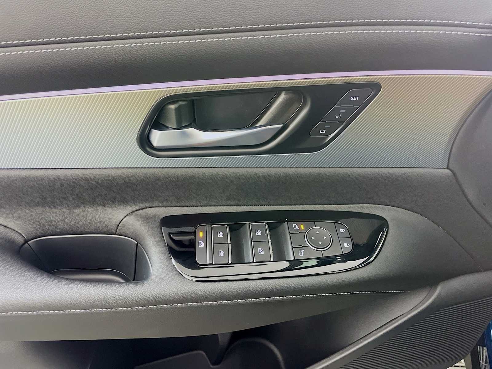 2025 Nissan Murano SL - Photo 16