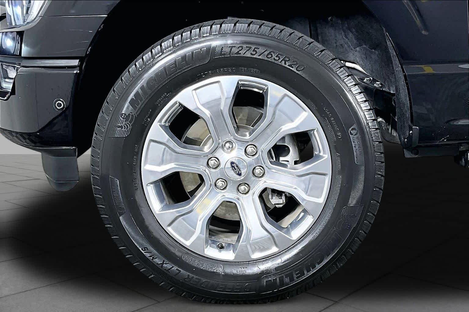 Used 2022 Agate Black Ford Platinum image 9