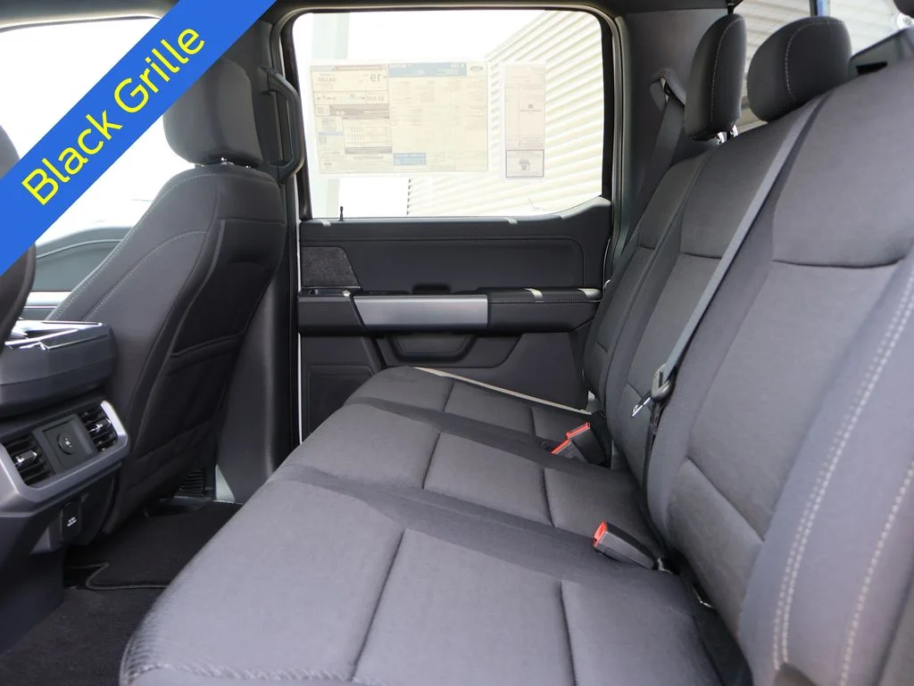 New 2026 Oxford White Ford XLT image 18