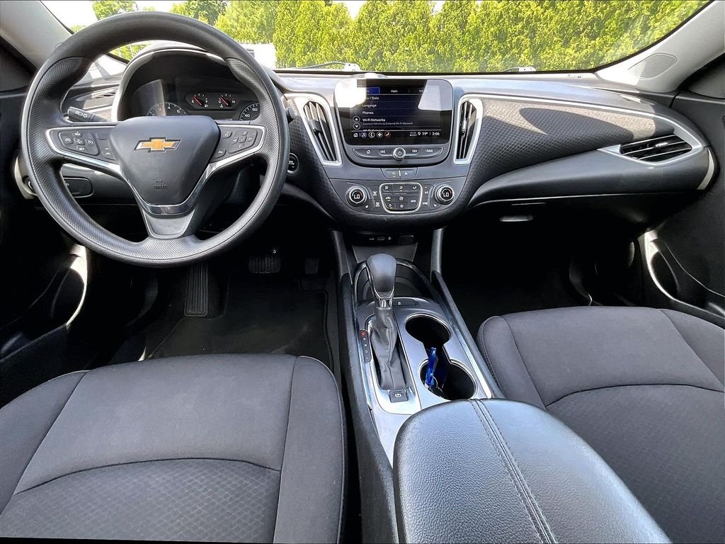 Used 2023 Gray Chevrolet LT image 21
