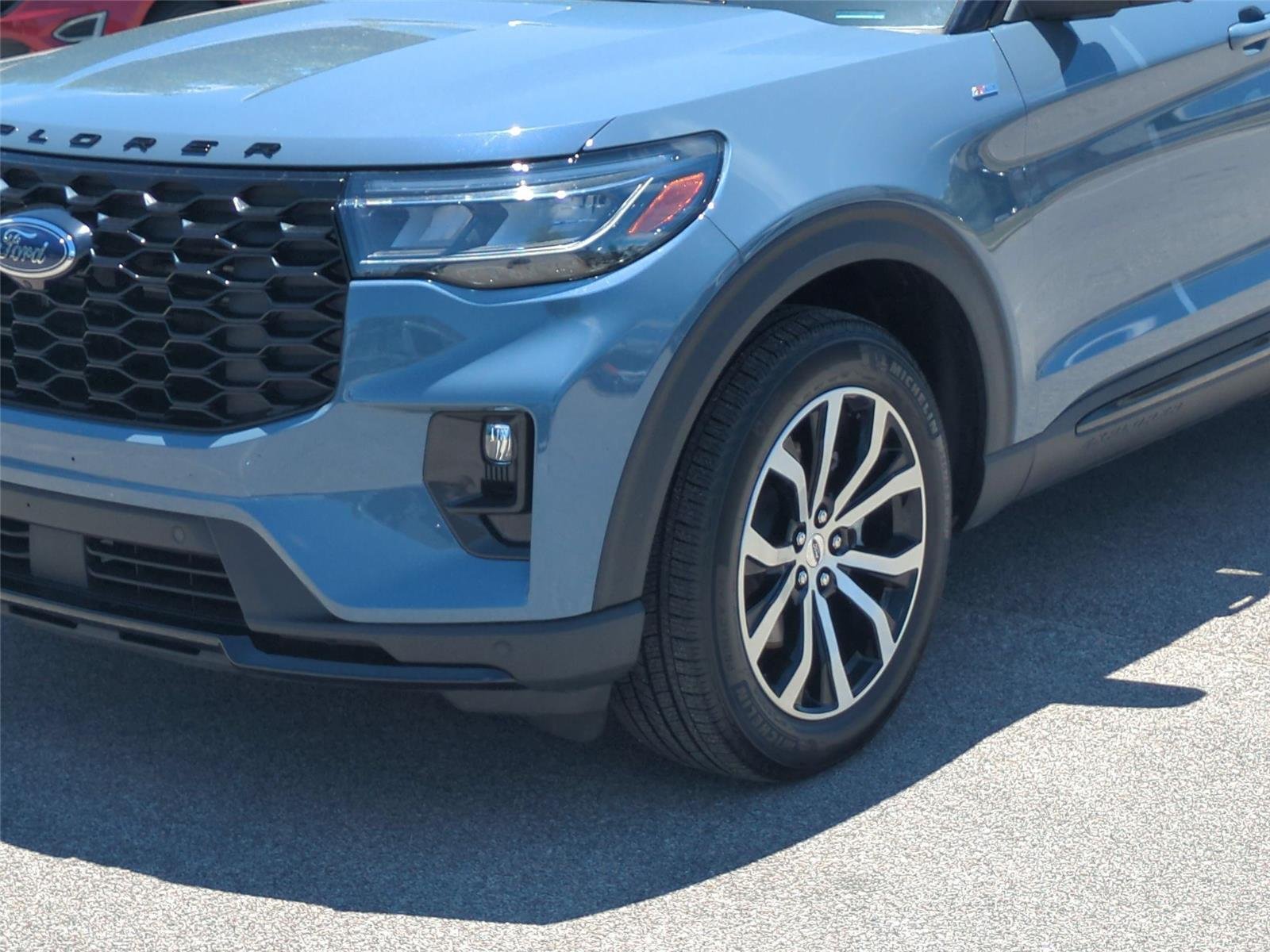 Used 2025 Vapor Blue Ford ST-Line image 9