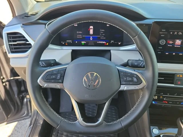 2025 Volkswagen Taos SE - Photo 26