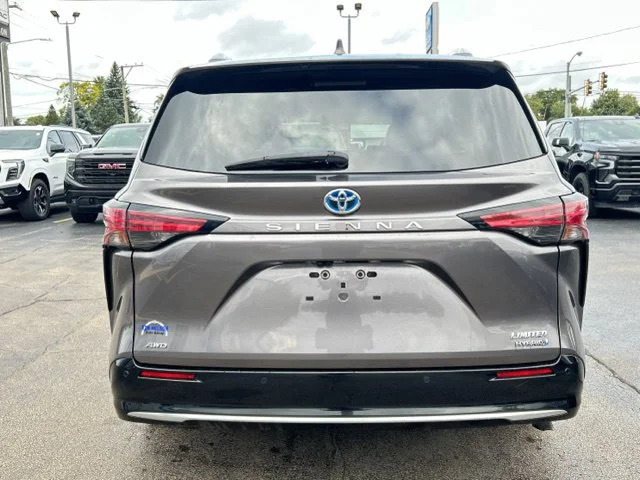2021 Toyota Sienna Limited - Photo 7