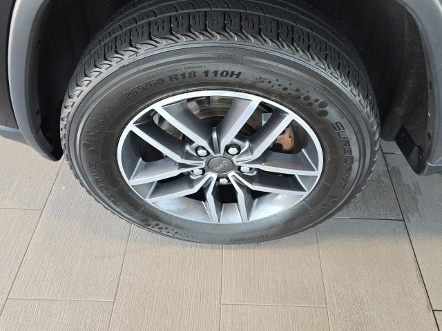 Used 2019 Black Jeep Limited image 25