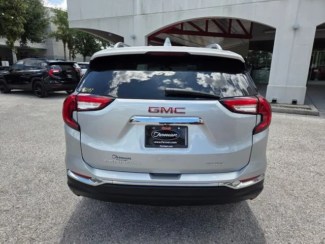 2022 GMC Terrain SLT - Photo 11
