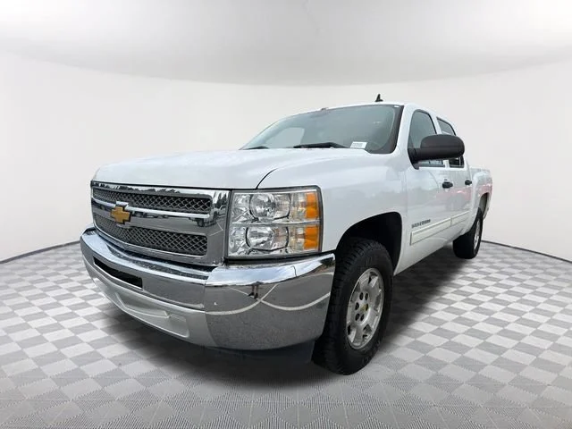 Used 2013 SUMMIT WHITE Chevrolet LT image 1