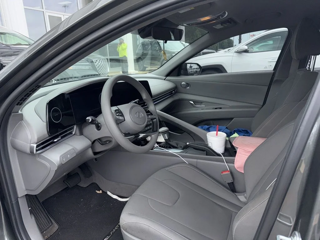 Used 2024 Gray Hyundai SEL image 7