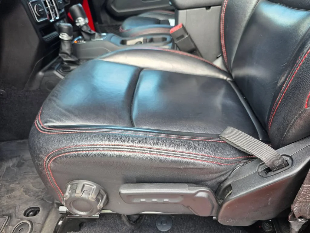 Used 2021 Red Jeep Sport Altitude 4x4 image 16