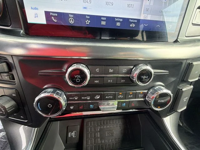 Used 2022 Black Ford Lariat image 18