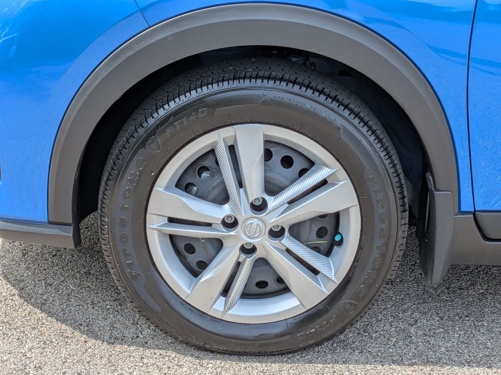 Used 2025 Blue Nissan S image 14