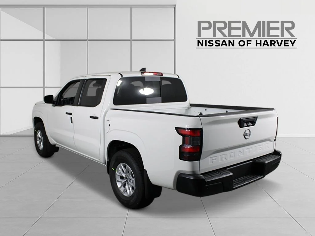 New 2026 Glacier White Nissan Crew Cab S image 3