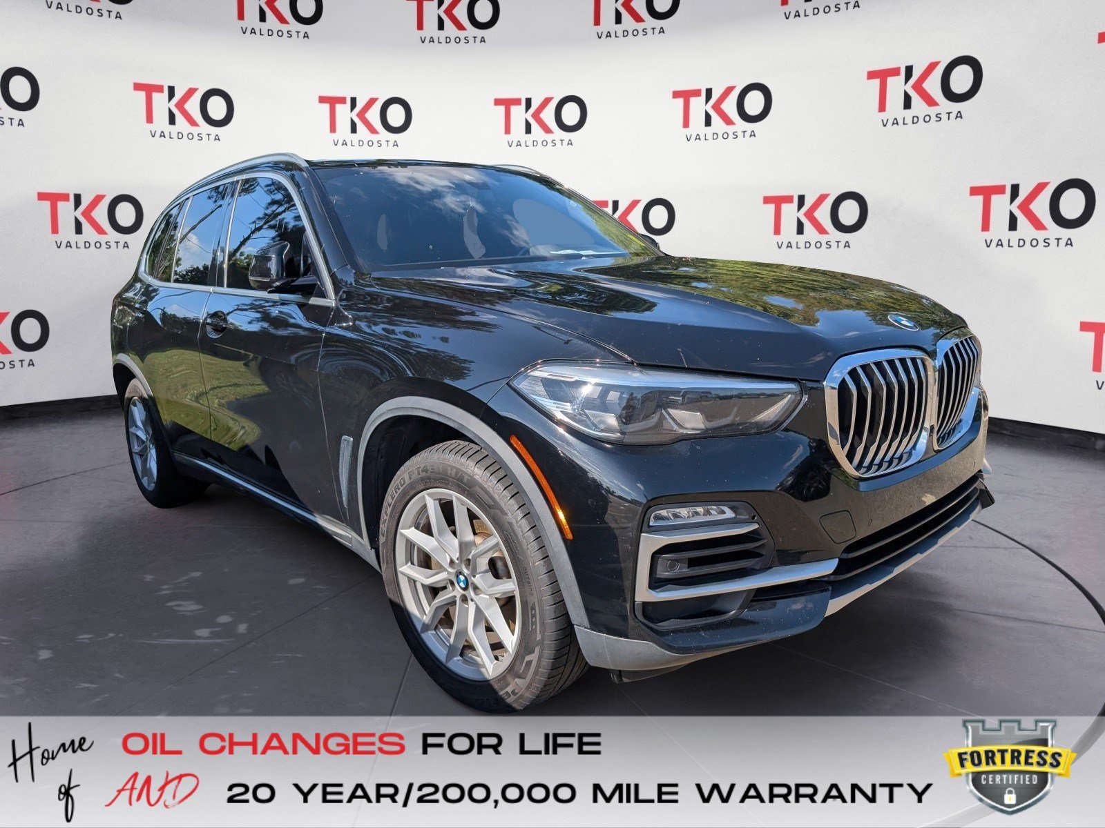 Used 2020 Black BMW xDrive40i image 1