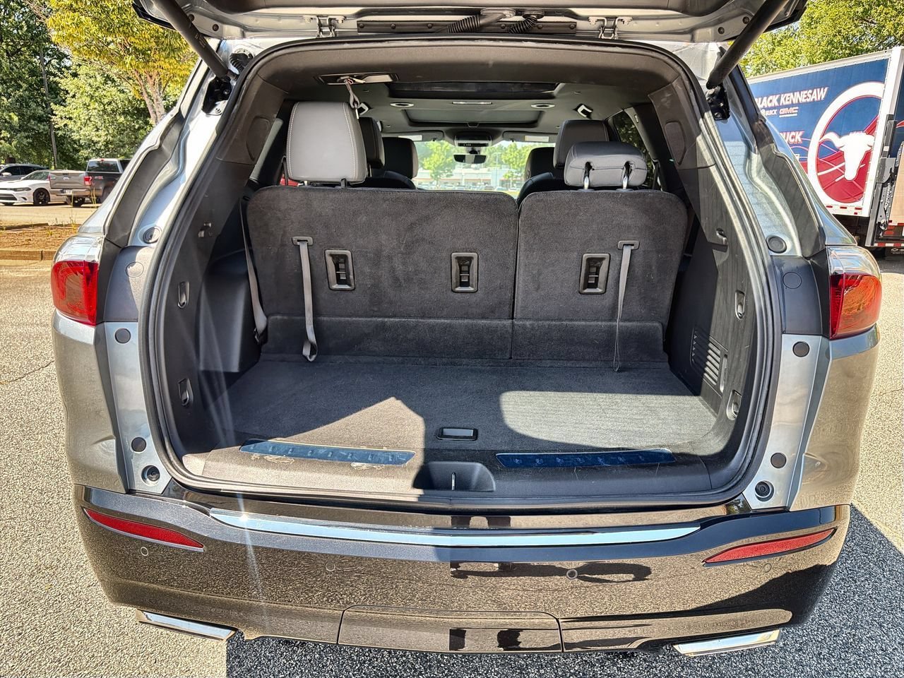 Used 2023 Includes Pitch Dark Night lower exterior accent color.) Buick Essence image 21
