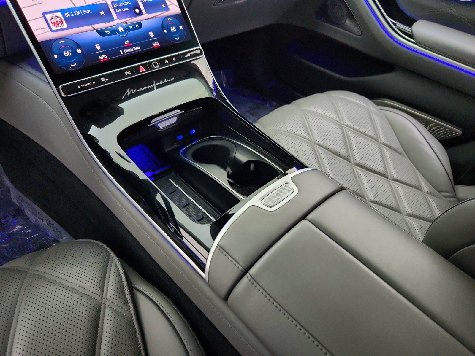 Certified Used 2023 Obsidian Black Mercedes-Benz Maybach S 680 image 22