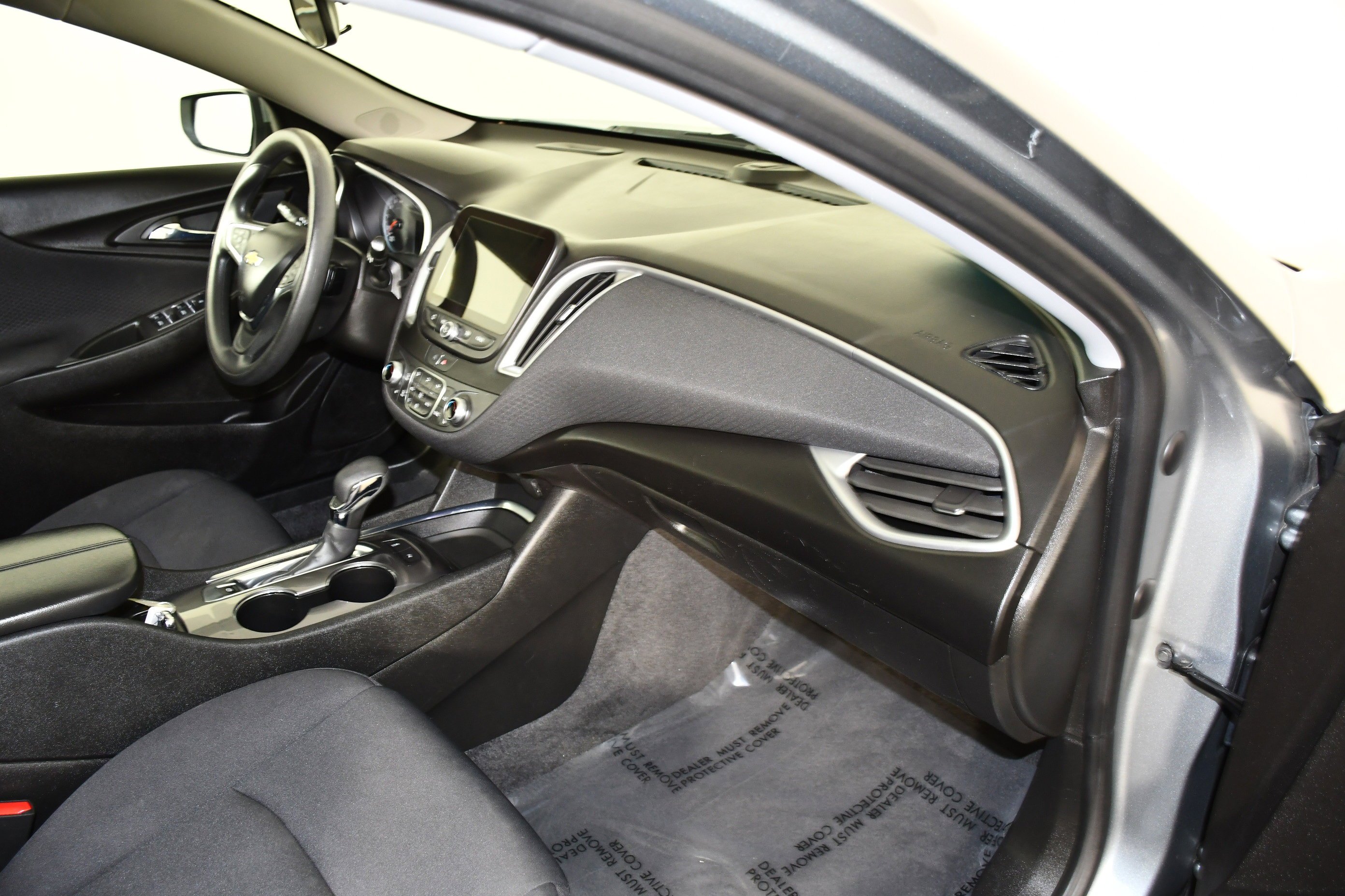 Used 2024 Sterling Gray Metallic Chevrolet LT image 41