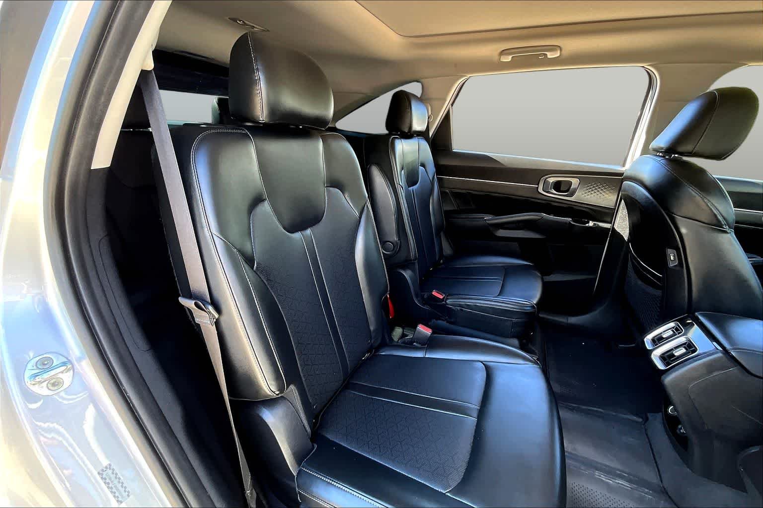 Used 2021 Sparkling Silver Kia SX image 20