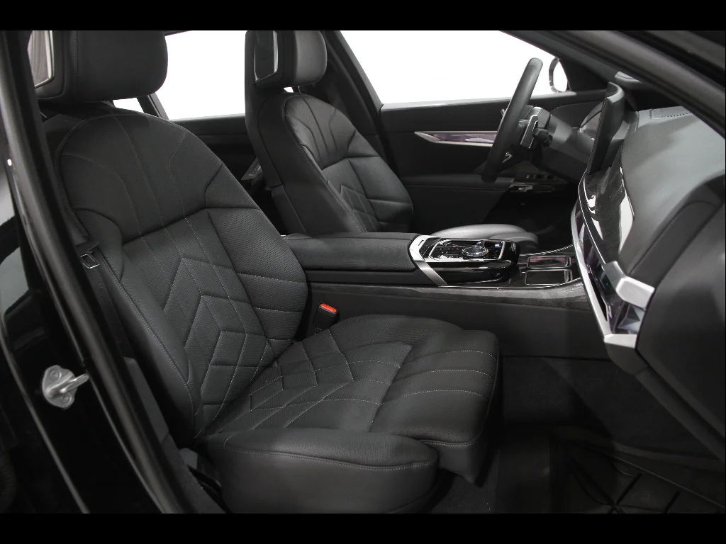 Certified Used 2024 BLACK BMW 760i xDrive image 17