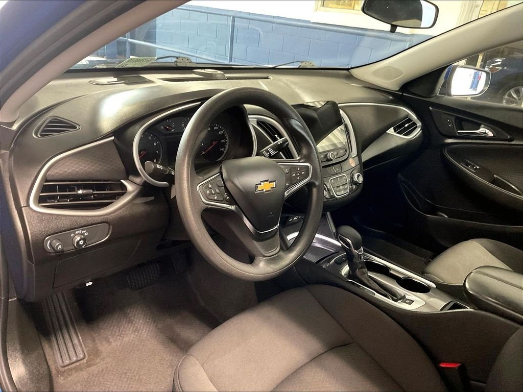 Used 2023 Blue Chevrolet LT image 8