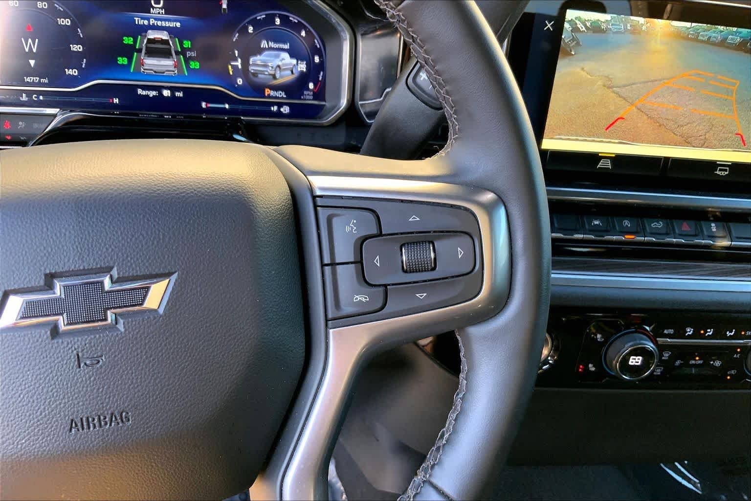 Used 2024 Summit White Chevrolet RST image 22