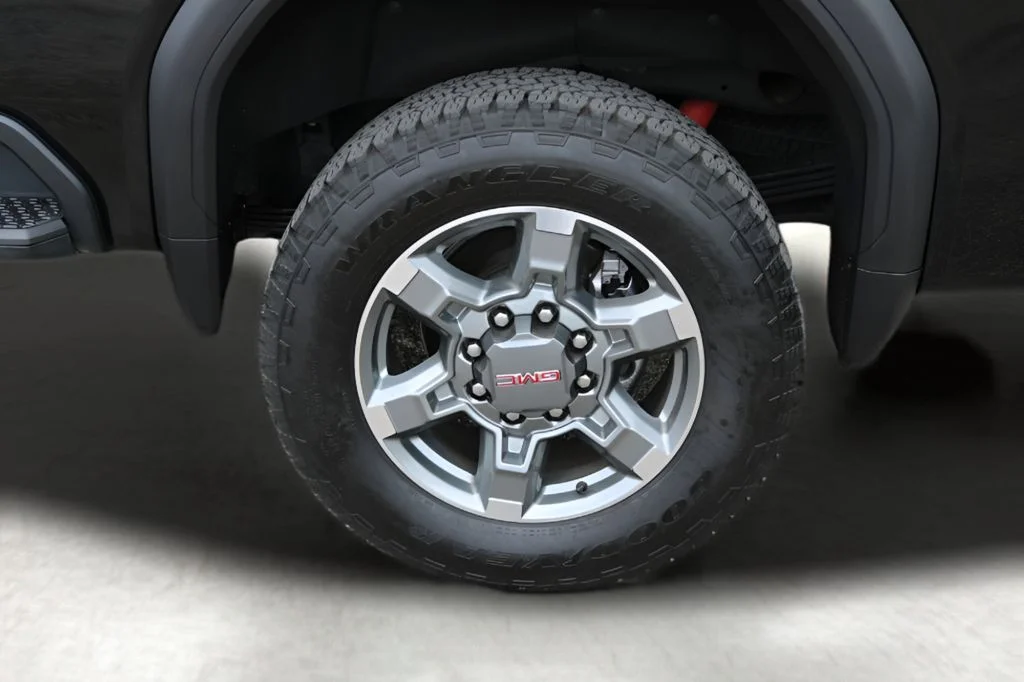 Used 2025 Black GMC SLT image 9