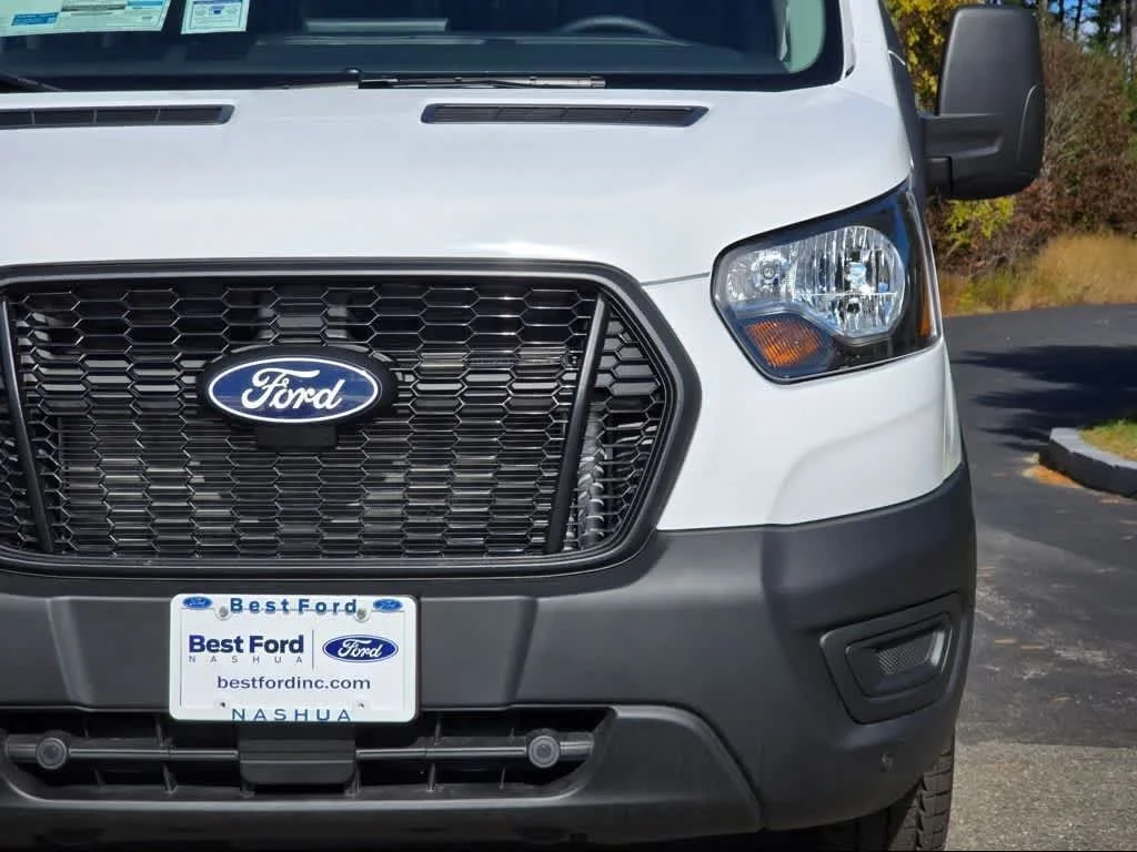 New 2026 Oxford White Ford  image 4