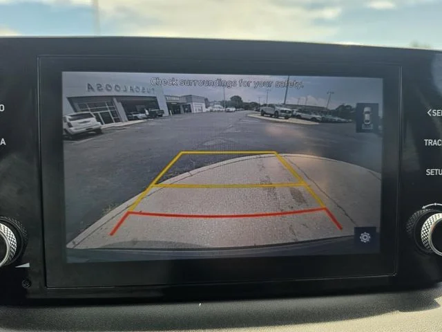 Used 2021 Gray Hyundai SE image 19