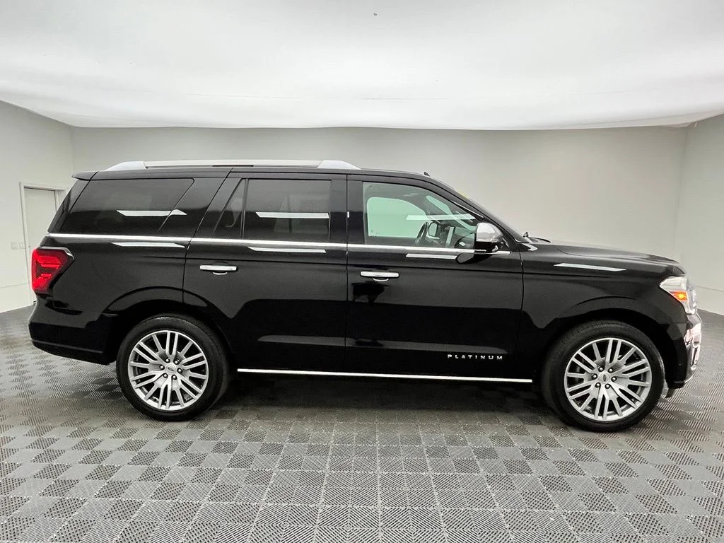 Used 2022 Black Ford Platinum image 8