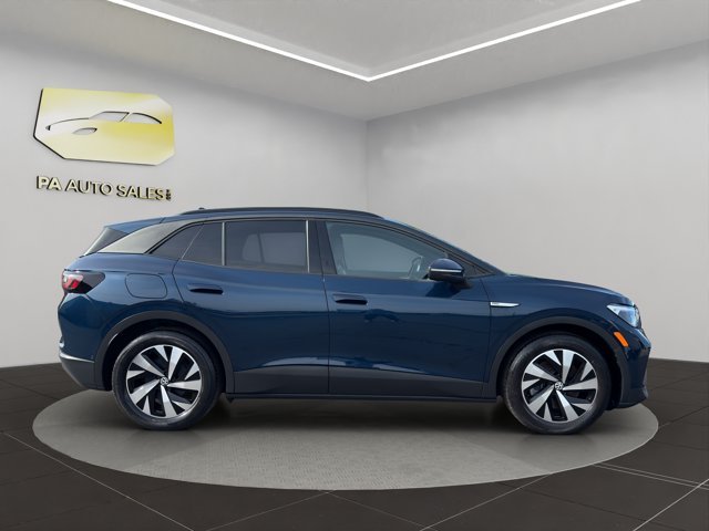 Used 2023 Blue Volkswagen Pro image 8
